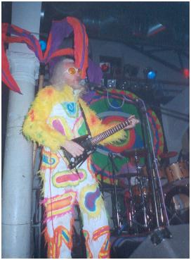 � 2001 Luc Pilmeyer