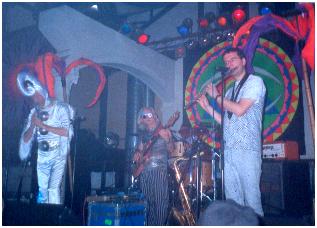 � 2001 Luc Pilmeyer