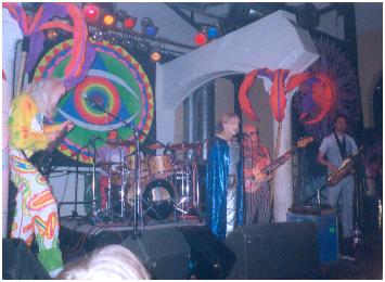 � 2001 Luc Pilmeyer