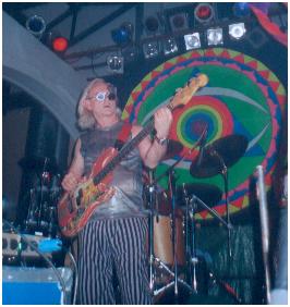 � 2001 Luc Pilmeyer